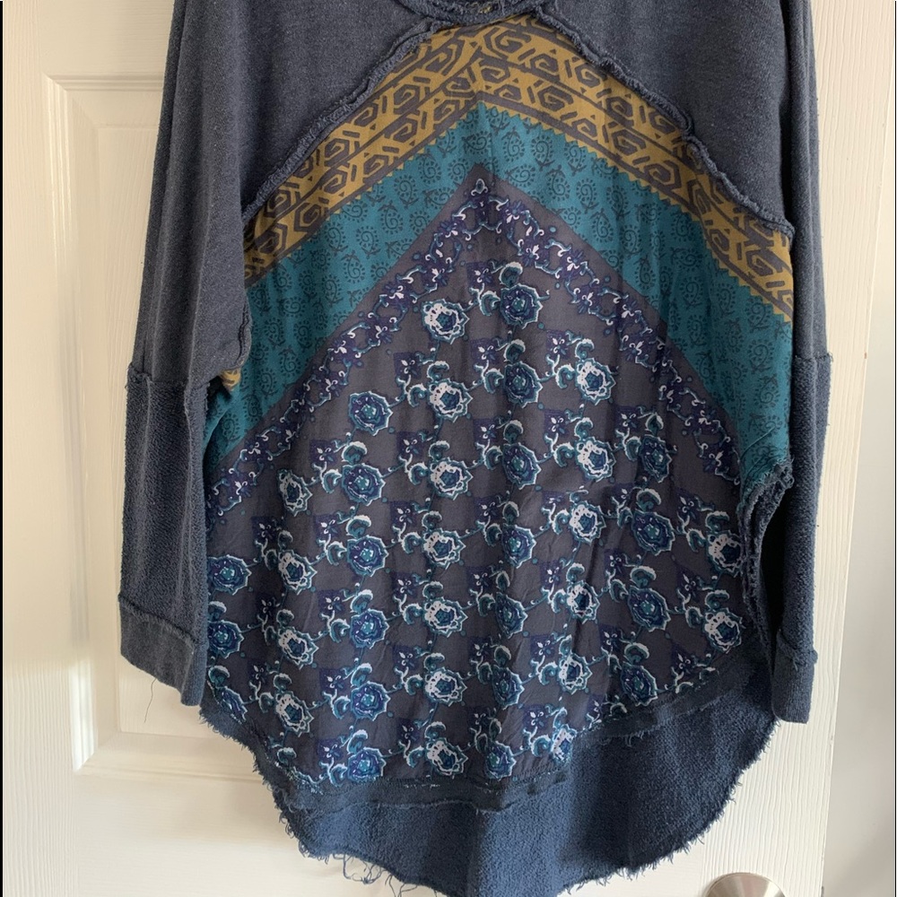 Sweatshirt/Blouse